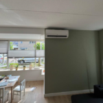 compacte binnenunit airco woonkamer